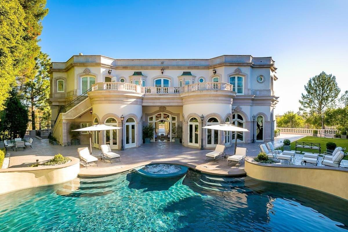 Chateau De Laurel Villa - Los Angeles — Photos 1